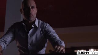 2019-12-22-sex-with-strangers_480P
