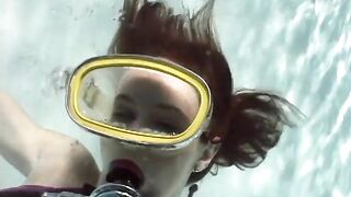 2017-07-28-kris-bikini-scuba-striptease_480
