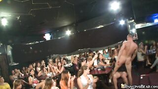 2010-06-16-9086781-dancing-bear-makes-it-hot-in-here_480