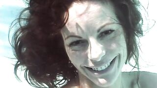 2017-06-23-sara-ashley-sexy-breath-holding_480