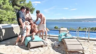2025-10-02-candee-licious-shalina-devine-getaway__sd