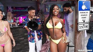 2026-04-08-11474651-spring-break-booty_320