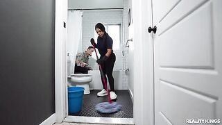 2026-08-01-11509913-scrub-rub_320