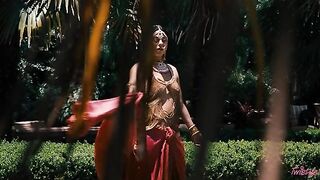 2024-09-07-10396771-totm-jasmine-in-bloom_320