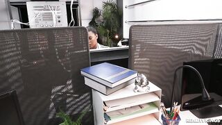2024-01-16-9766041-fuckin-in-the-bosss-office_480