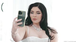 2023-09-18-9402391-milf-catches-cheating-bride_480