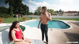 2024-05-20-10164571-sunbathing-in-cock_480