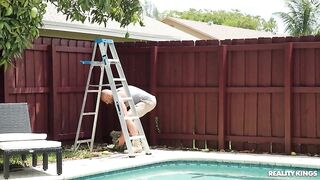 2023-08-13-9306341-sucking-dick-on-the-ladder_480