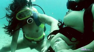 2016-09-04-dive-girls-2-pt2_720
