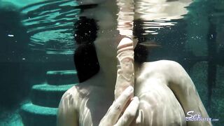 2016-08-12-emily-mena-dildo-play_720