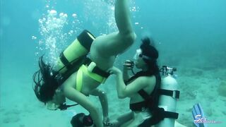 2016-08-28-dive-girls-2-pt1_720