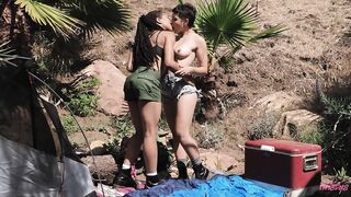 2022-04-30-4636401-happy-campers_480