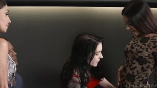 2021-01-21-182698-roccos-game-of-whores-bonus-boning_576