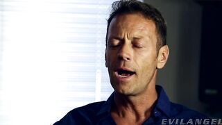 2020-08-28-174966-european-vacation-rocco_540p