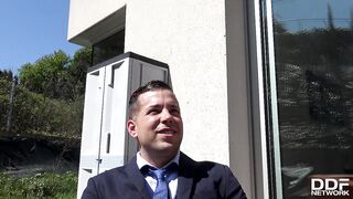 2017-08-13-43505-a-managers-advantage-fucking-the-secretary-under-t_720
