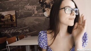 2023-05-12-8748271-risky-public-sex-with-my-girlfriend_480