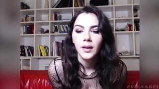 2020-11-20-176361-evil-shows-valentina-nappi-scene-01_576