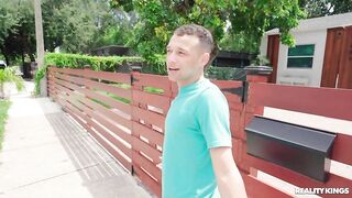 2023-03-03-8569821-helping-out-my-milf-neighbor_480