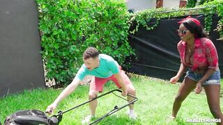 2023-03-03-8569821-helping-out-my-milf-neighbor_480