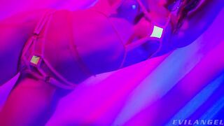 2022-06-20-207567-neon-playtime_540p