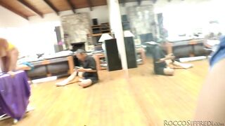 2013-12-05-61236-bonus-roccos-coming-in-america_540p
