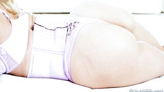 2019-02-06-145105-milf-brandi-see-mommy-fuck-and-suck_540p