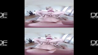 2017-05-05-44042-gagged-psychologist-awakens-clients-porn-fetish_720