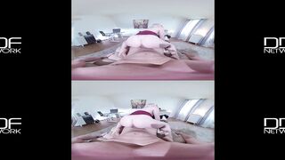 2017-05-05-44042-gagged-psychologist-awakens-clients-porn-fetish_720