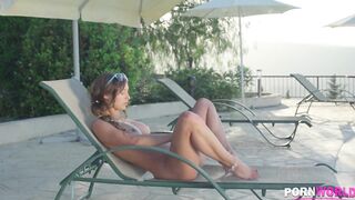 2017-03-28-43976-poolside-pleasures-ukranian-stunner-splays-and-pla_720