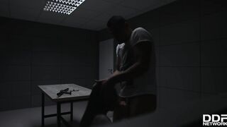 2017-01-30-43858-the-interrogator-busty-cop-sucks-her-prisoner_720