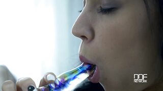 2016-07-25-44469-lick-it-before-you-stick-it-teens-twat-love-her-gl_720