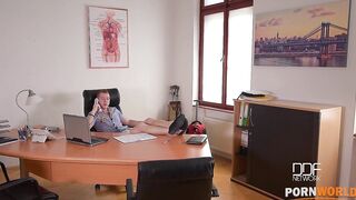 2016-12-03-44796-last-minute-hardcore-titty-fuck-in-doctors-office_720