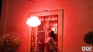 2015-09-27-53008-flaming-hot-pussy-sexy-pyromaniac-plays-with-fire_720
