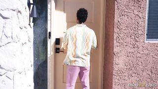 2025-11-27-11442539-fuck-everything-in-sight-a-brazzers-thanksgiving-story_480
