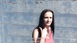 2016-11-15-44749-a-dick-to-suck-she-loves-swallowing-that-big-hard_720
