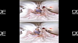 2017-03-03-43929-the-pussy-plunge-cosplay-cuties-solo-sex-penetrati_720