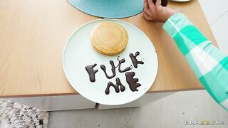 2023-12-12-9643341-pancakes-p-js-and-pussy_480