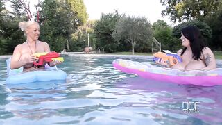 2015-10-11-45173-floating-gazongas-two-british-bombshells-with-big_720