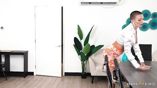 2024-05-15-10153671-bitchy-boss-gets-dommed_480