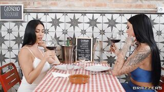 2023-09-12-9393761-dinner-and-a-wet-threesome_480