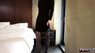 2021-03-09-riley-cross-is-horny-again_720p
