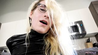 2021-12-21-divine-androgyne-cums_720p