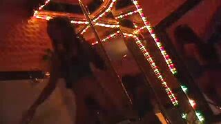 2007-06-21-shower-dance_HD