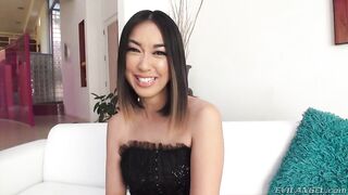 2018-04-22-131720-squirting-asian-lexis-hardcore-debut_540p