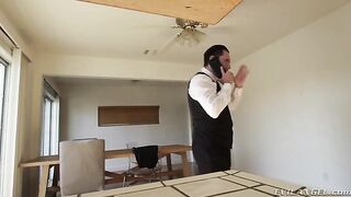 2018-01-22-129984-mobsters-wife-fucks-sucks-swallows_480p
