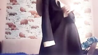 sweetie-fox-sweetie-foxs-first-video-18-yo-striptease
