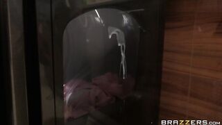 2020-03-11-4411930-anal-about-chores_480