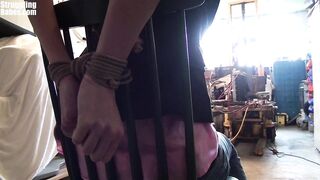 2016-09-01-adultprime-cleavegagged-struggling-to-get-out_720