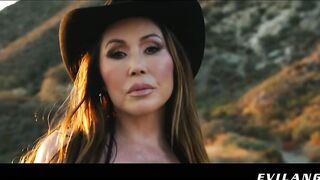 kiannadiorbustycumslut10sc3_s03_kiannadior_alexjones_540p