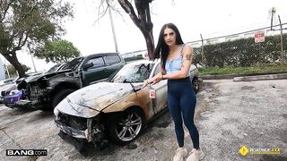 roadside-xxx-sofie-reyez-scene-1.540p